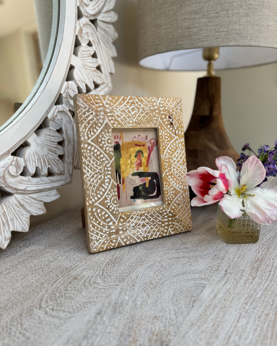 Marco de fotos de madera de mango tallado a mano con diseño indio (10 x 15 cm)