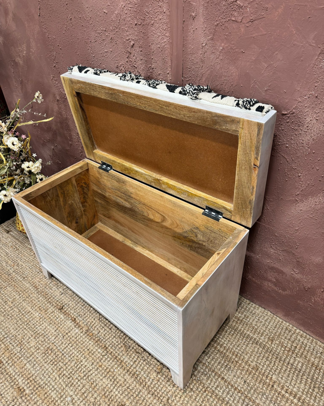 Banco otomano de almacenamiento de madera de mango y algodón tejido (dos tamaños)