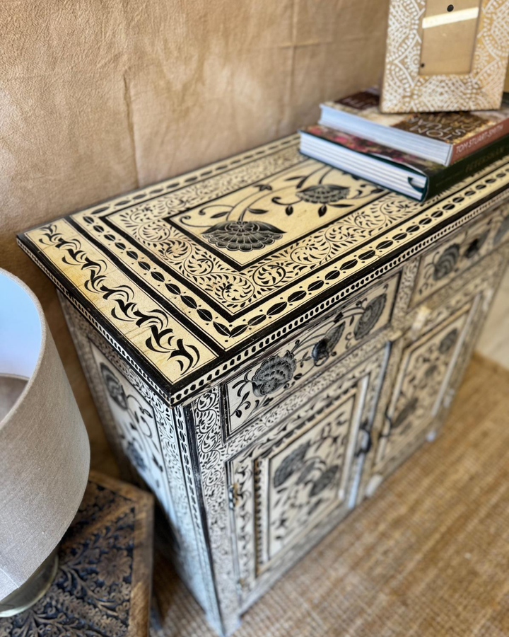 Hand-Painted Vintage Mango Wood Sideboard – Monochrome Floral Design with 2 Doors &amp; 2 Drawers