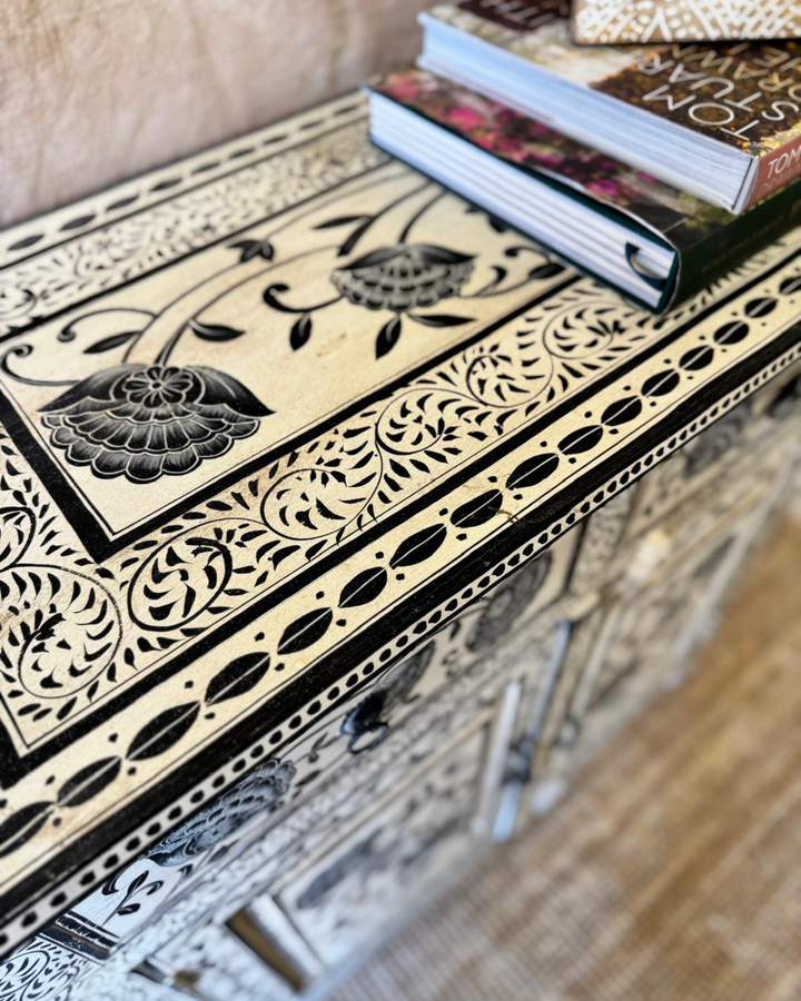 Hand-Painted Vintage Mango Wood Sideboard – Monochrome Floral Design with 2 Doors &amp; 2 Drawers