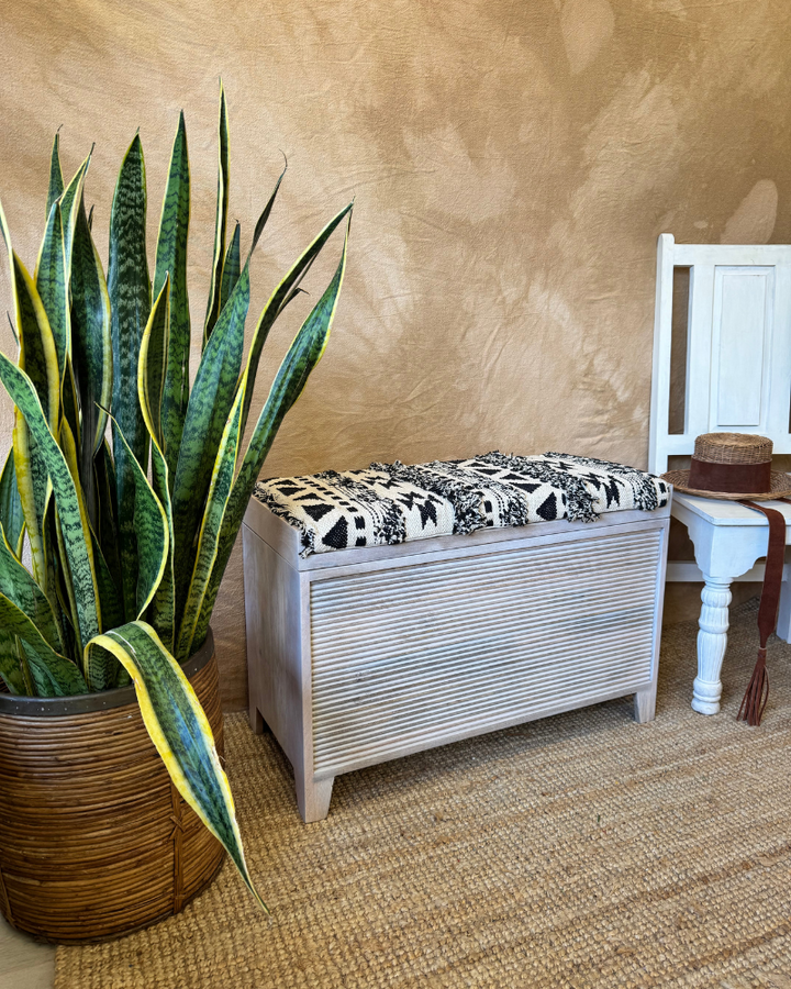 Banco otomano de almacenamiento de madera de mango y algodón tejido (dos tamaños)