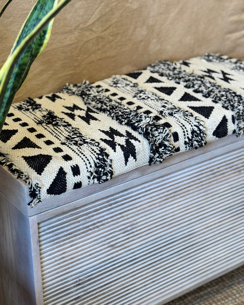 Banco otomano de almacenamiento de madera de mango y algodón tejido (dos tamaños)