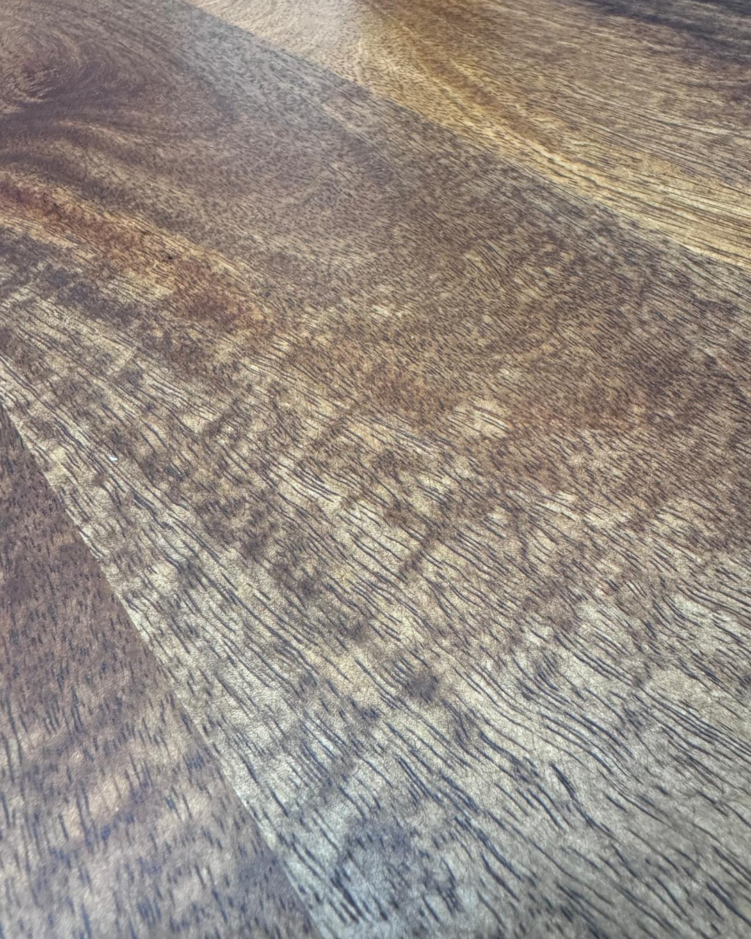 Cómoda de madera de mango con 3 cajones y diseño floral