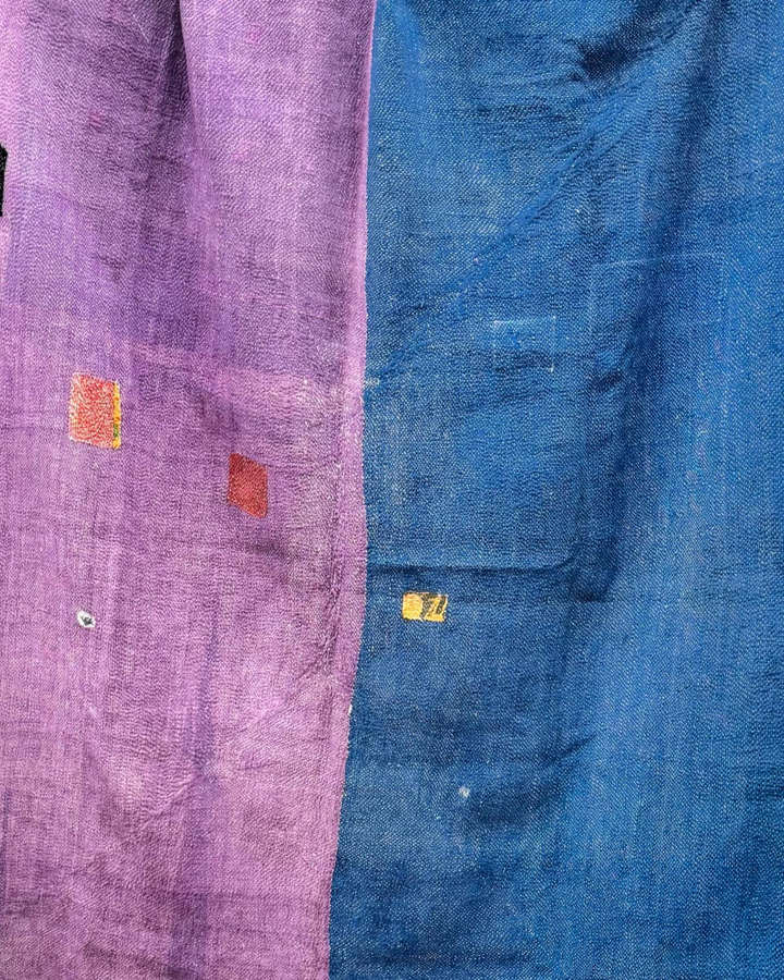Vintage Hand-Embroidered Kantha Throw – Embroidered Sari in Cream with Indigo &amp; Ochre Accents