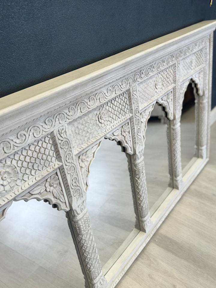 Espejo de cuatro arcos de madera de mango tallado a mano: diseño tradicional inspirado en un templo
