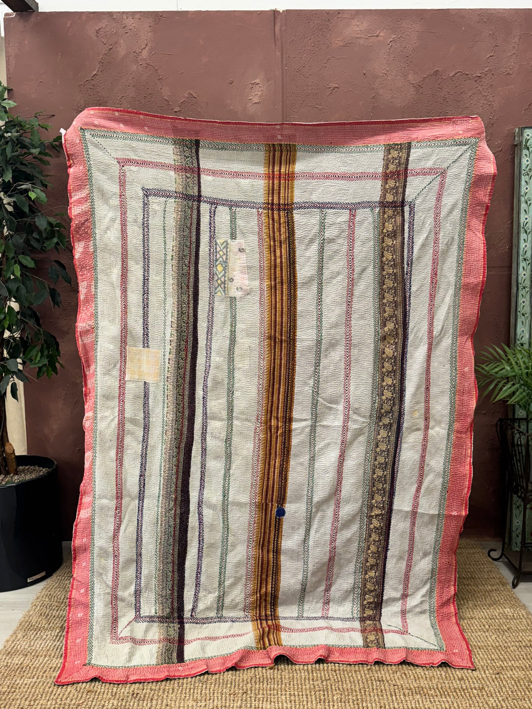Vintage Hand-Embroidered Kantha Throw – Red &amp; Natural Sari Patchwork