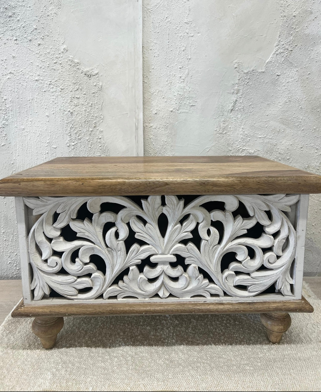 Mini caja de almacenamiento de madera de mango tallada