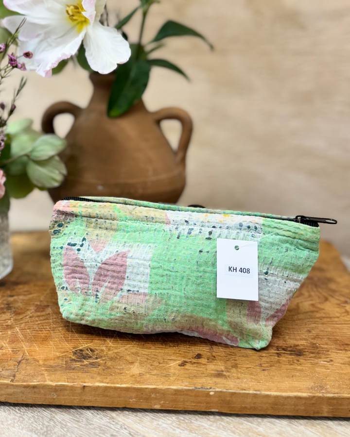 Neceser pequeño – Verde primavera con bordado floral