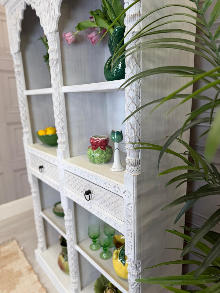 Librería de madera de mango encalada