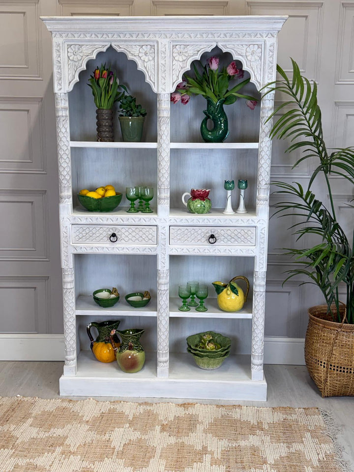 Librería de madera de mango encalada