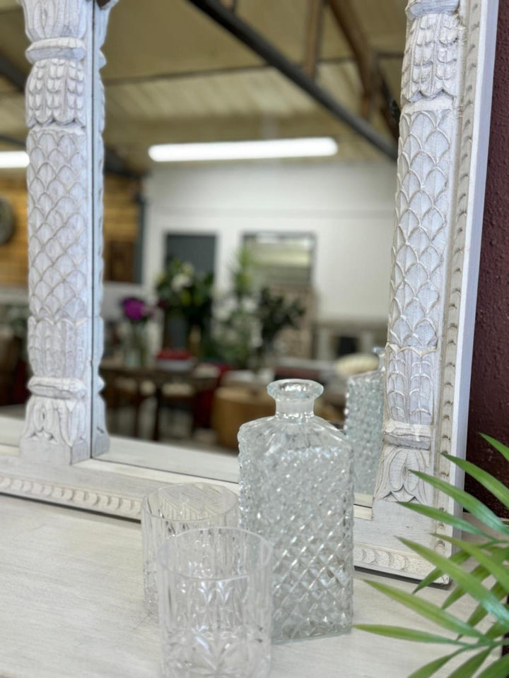 Espejo de cuatro arcos de madera de mango tallado a mano: diseño tradicional inspirado en un templo